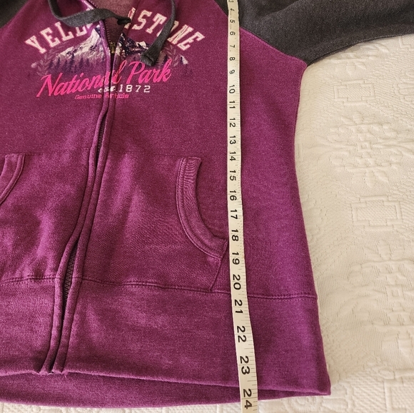 Yellowstone Full Zip-Up Pockets Hoodie Burgundy & Gray Size S - Picture 3 of 6
